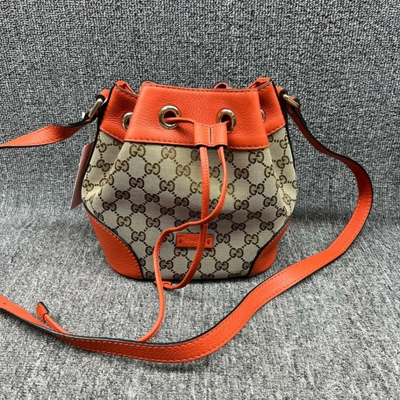 100% Authentic Gucci Brown GG Canvas Drawstring Bucket Shoulder Bag - Picture 2 of 15